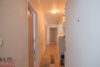 Renovierte 4 Zimmer Wohnung mit Einbauküche - Eingangsbereich/ Flur